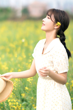 把美女绑住挠脚心妹纸的脑门肯定是10