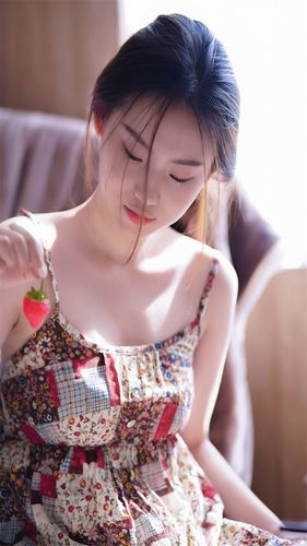 女子漂亮毛茸茸的身材兴奋时