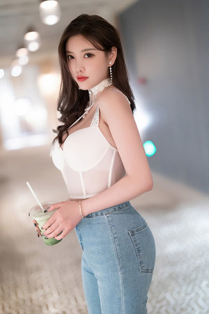 五月天风情视频在线看