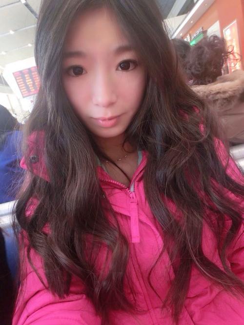 主人引导戴环的服从伴侣