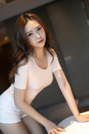 美臀姜穴澡堂洗澡视频