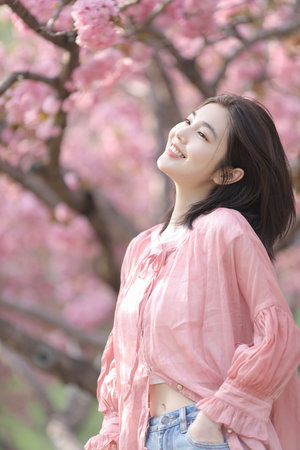 探索丈母娘的诱人部位