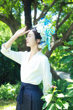 把女仆🌸吊起来揉搓双乳麻豆
