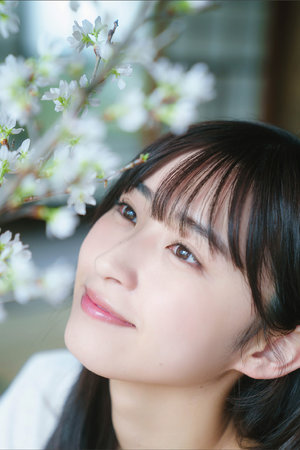 女生公厕解决需求高清镜头