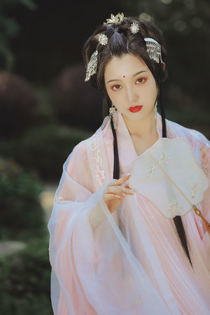欧美小伙与老太做爰视频