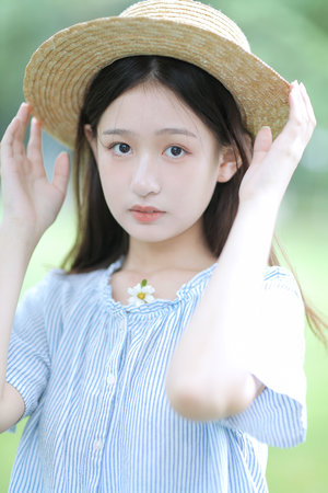 女子称在洗浴店被邻床男子摸脚骚扰