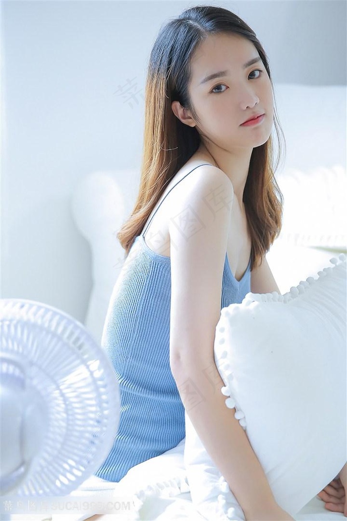 钟欣桐艳照
