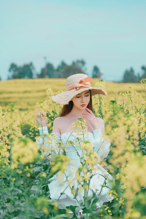 女主持新婚诗岚