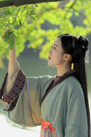 女生脱光
