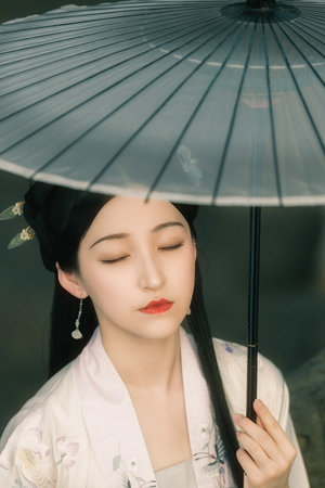 和女邻居做爰高潮A片小说赵敏