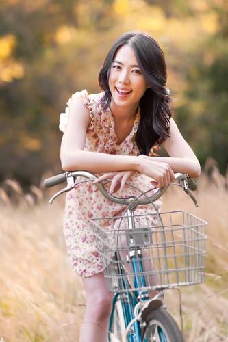 《女员工的付出》
