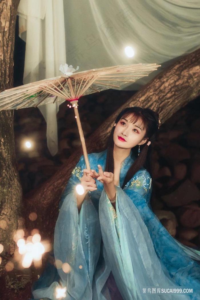 大胸美女100%露奶