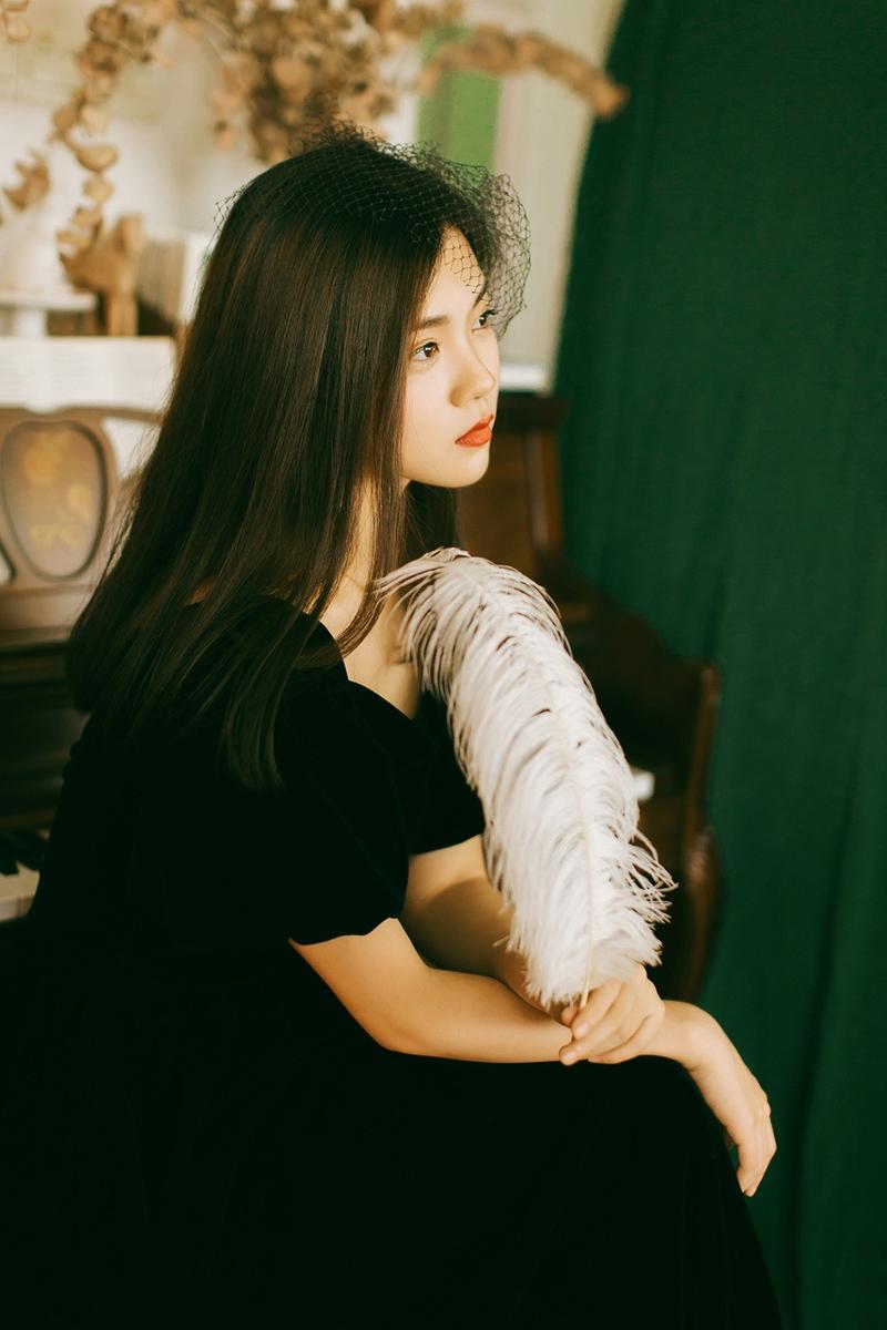 俄罗斯魅力女士影片