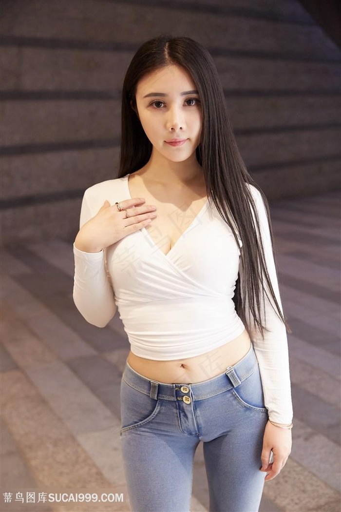 揉我胸⋯啊⋯嗯～出水了描述小黄文