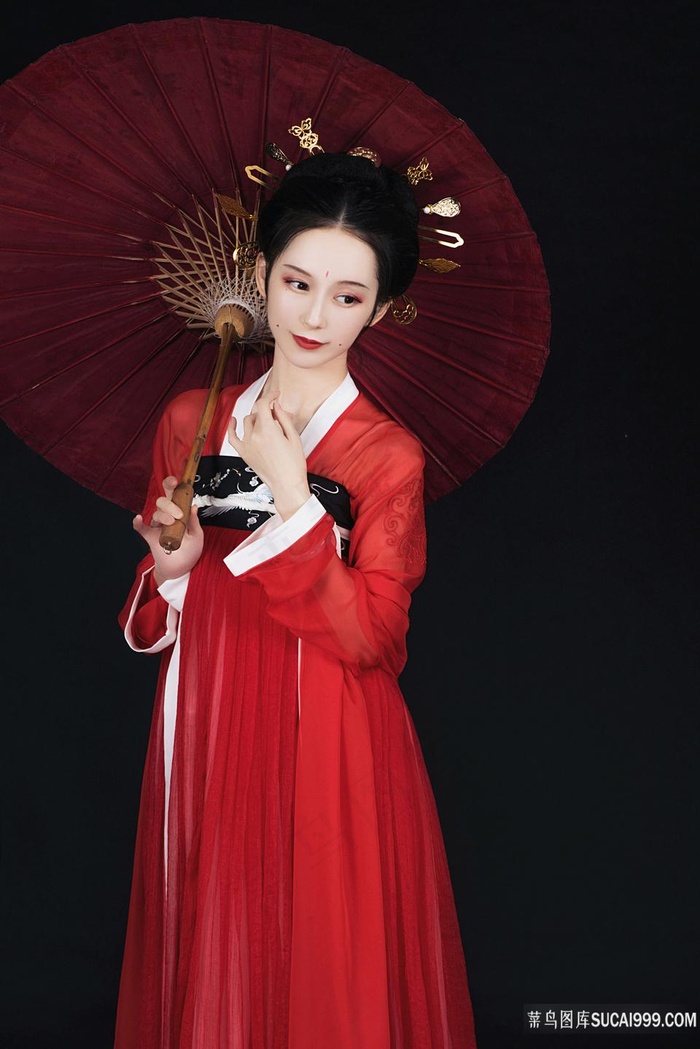 聂小雨黑色皮衣吃鸡视频